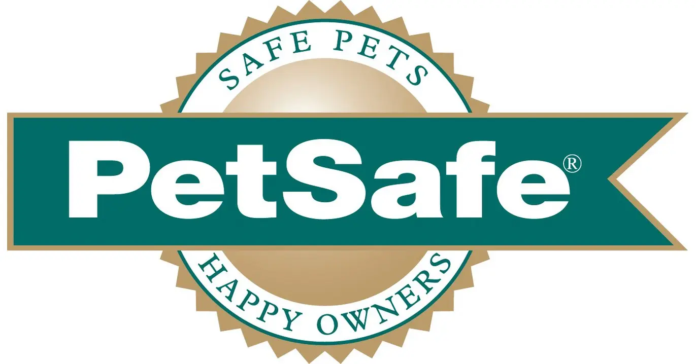 A petsafe logo with the words " safe pets happy owners ".